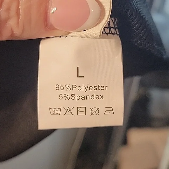 Crop top - Picture 3 of 3